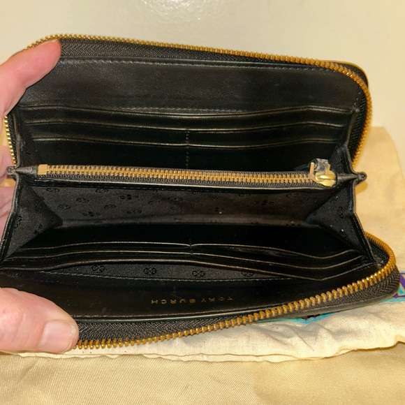 Tory Burch Fleming Continental Wallet - Picture 7 of 10